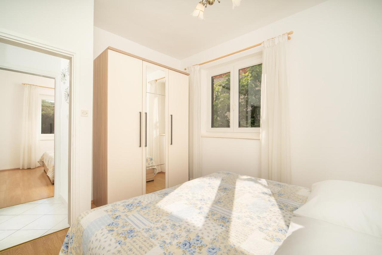 Apartmani Zlata Rabac Bagian luar foto